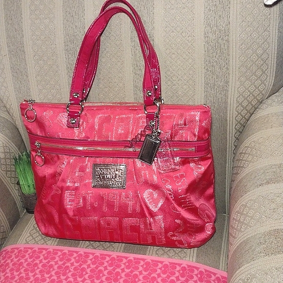 Coach Poppy Tote in Barbie Pink - Picture 16 of 16